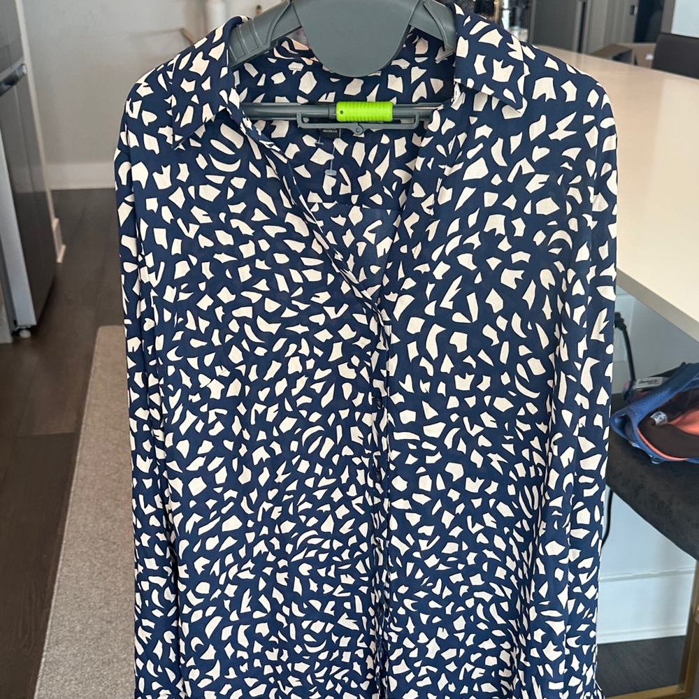 Ann Taylor Navy and White Patterned Blouse